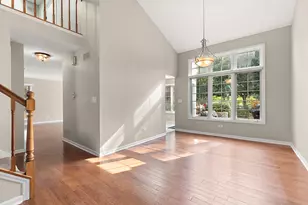 5000 Vernon Park Pl, Lisle, IL 60532 - Photo 8
