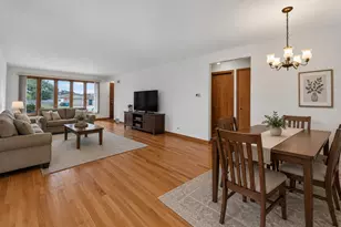 4155 W 118th Pl, Alsip, IL 60803 - Photo 2