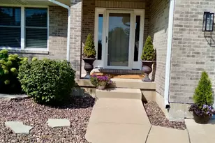 628 Krpan Ct, Dekalb, IL 60115 - Photo 2