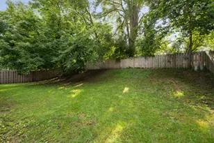 409 Vana Dr, Carpentersville, IL 60110 - Photo 22