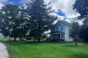 513 E 1100 North Rd, Buckley, IL 60918 - Photo 2