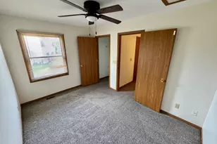 1383 Moluf St, Dekalb, IL 60115 - Photo 8