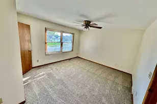 1383 Moluf St, Dekalb, IL 60115 - Photo 6
