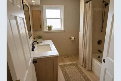 139 N Hemlock Avenue, Wood Dale, IL 60191 - Photo 10
