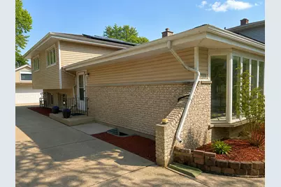 139 N Hemlock Avenue, Wood Dale, IL 60191 - Photo 14