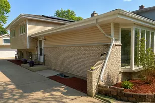 139 N Hemlock Ave, Wood Dale, IL 60191 - Photo 14