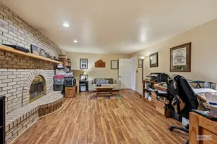 925 Merrill New Rd, Sugar Grove, IL 60554 - Photo 44