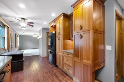 18207 W Big Oaks Road, Grayslake, IL 60030 - Photo 8