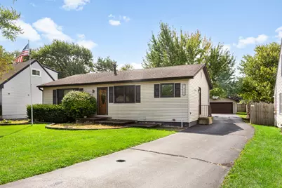 18207 W Big Oaks Road, Grayslake, IL 60030 - Photo 2