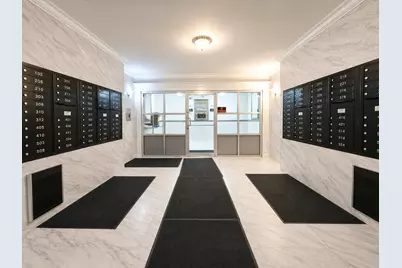 5920 N Kenmore Avenue #202, Chicago, IL 60660 - Photo 2