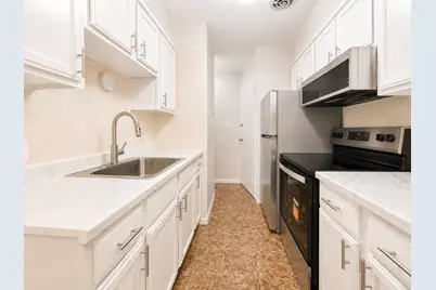 5920 N Kenmore Avenue #202, Chicago, IL 60660 - Photo 6