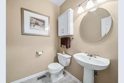 203 Tanglewood Drive, Glen Ellyn, IL 60137 - Photo 10
