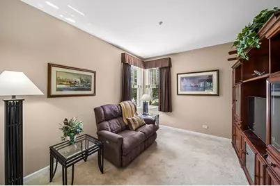203 Tanglewood Drive, Glen Ellyn, IL 60137 - Photo 6