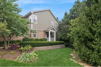 203 Tanglewood Drive, Glen Ellyn, IL 60137 - Photo 2
