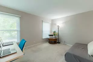 520 Highland Grove Dr, Buffalo Grove, IL 60089 - Photo 12