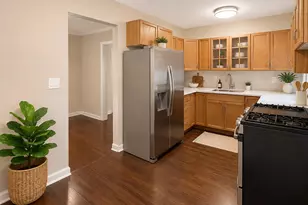 1693 Linden St, Des Plaines, IL 60018 - Photo 6