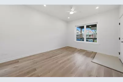 1109 N Kedvale Avenue #1, Chicago, IL 60651 - Photo 12