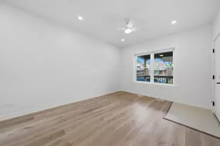 1109 N Kedvale Ave, Chicago, IL 60651 - Photo 12