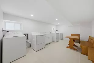 1109 N Kedvale Ave, Chicago, IL 60651 - Photo 16
