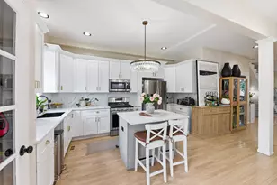 539 W 44th Pl, Chicago, IL 60609 - Photo 14