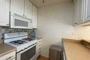 1912 Prairie Square, Schaumburg, IL 60173 - Photo 6