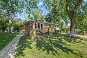 908 E 159th Pl, South Holland, IL 60473 - Photo 1