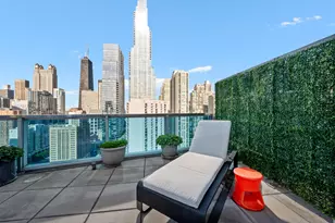 110 W Superior St, Chicago, IL 60654 - Photo 8