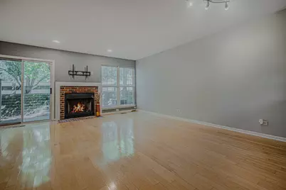 1069 Talbots Lane #0, Elk Grove Village, IL 60007 - Photo 4
