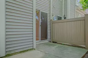 1069 Talbots Ln, Elk Grove Village, IL 60007 - Photo 26