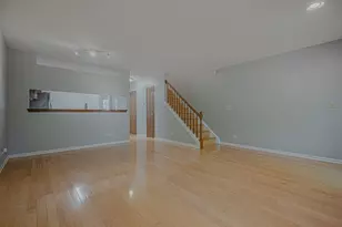 1069 Talbots Ln, Elk Grove Village, IL 60007 - Photo 6