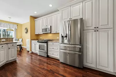 469 Bay Tree Circle, Vernon Hills, IL 60061 - Photo 12