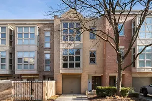 2331 N Wayne Ave, Chicago, IL 60614 - Photo 1