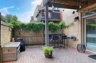 2331 N Wayne Ave, Chicago, IL 60614 - Photo 4