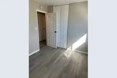 [Address not provided], Streamwood, IL 60107 - Photo 6