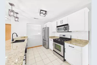 639 Queens Court #8, Rockton, IL 61072 - Photo 14