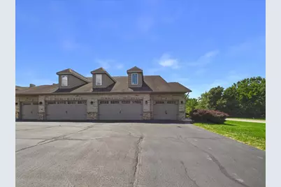 639 Queens Court #8, Rockton, IL 61072 - Photo 2