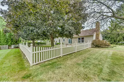 1602 Larson Avenue, Saint Charles, IL 60174 - Photo 26