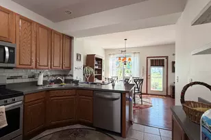105 Grandview Ct, Volo, IL 60020 - Photo 10