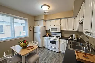 606 S Milwaukee Ave, Libertyville, IL 60048 - Photo 6