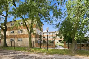 7900 S Merrill Ave, Chicago, IL 60649 - Photo 12