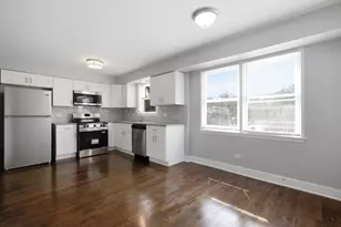 7900 S Merrill Ave, Chicago, IL 60649 - Photo 10