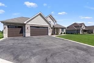 296 Club House Dr, Cherry Valley, IL 61016 - Photo 2