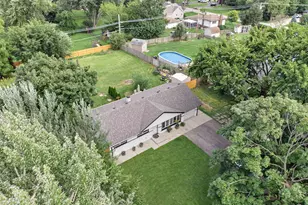 403 Springsouth Rd, Schaumburg, IL 60193 - Photo 22