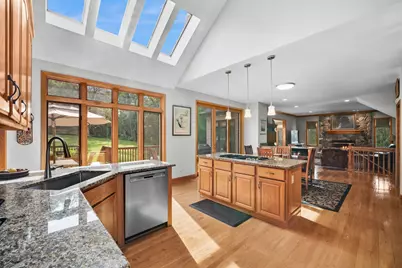 [Address not provided], Lake Barrington, IL 60084 - Photo 4
