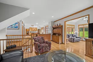26165 N Greenbriar Ct, Lake Barrington, IL 60084 - Photo 10