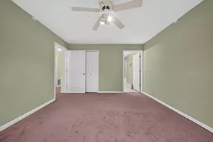 1402 W Hawkes St, Arlington Heights, IL 60004 - Photo 20