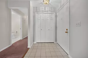 1402 W Hawkes St, Arlington Heights, IL 60004 - Photo 2