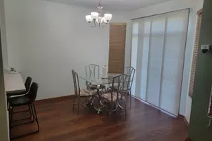 8525 Sawyer Ct, Joliet, IL 60431 - Photo 4