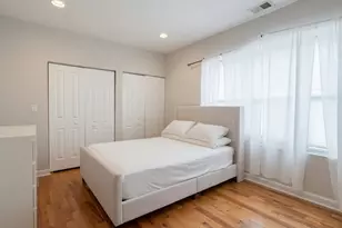 7225 N Rogers Ave, Chicago, IL 60645 - Photo 8