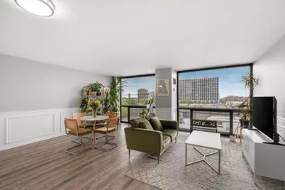 4343 N Clarendon Avenue #817, Chicago, IL 60613 - Photo 2